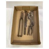 LOT OF ASSORTED VINTAGE TOOLS - RED DEVIL PLIERS