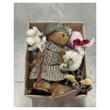 BOX LOT OF ASSORTED BOYDS BEARS