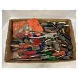 LARGE LOT OF SCREWDRIVERS & PUNCHES - SOME