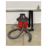 CRAFTSMAN 6 GALLON WET/DRY VAC