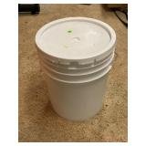 EMERGENCY BUCKET KIT - HAND CRANK RADIO, FIRST