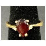 14KT GOLD RING WITH STONES - 2.73 GRAMS