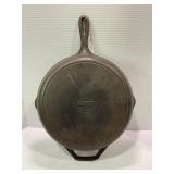 LODGE CAST IRON SKILLET - 11 1/2"