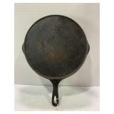 WAGNERWARE CAST IRON SKILLET WITH HEAT RING - 11"