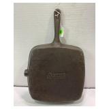 COLEMAN CAST IRON SQUARE BREAKFAST GRIDDLE - 9" X