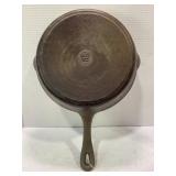 MSE CAST IRON GRIDDLE SKILLET - 10 1/2"