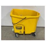 RUBBERMAID WAVE BREAK MOP BUCKET