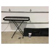YAMAHA YPP-55 ELECTRONIC KEYBOARD WITH PADDED