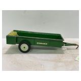 ERTL OLIVER MANURE SPREADER
