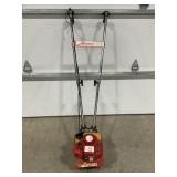 MANTIS GAS POWERED GARDEN OR FLOWER BED TILLER
