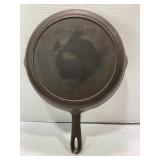 #8 CAST IRON SKILLET WITH HEAT RING - 10 5/8" -