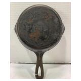 WAGNERWARE #3 CAST IRON SKILLET - 6"