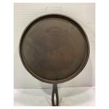 WAGNERWARE 1109D CAST IRON FLAT GRIDDLE - 10"