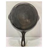 GRISWOLD #6 632D CAST IRON SKILLET - 8 1/2"