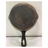 WAGNERWARE #3 CAST IRON SKILLET 1063J - 6"