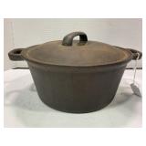 4 1/2 QT CAST IRON DUTCH OVEN WITH LID - 9" X 4"