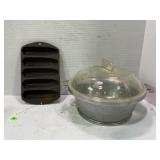 UNMARKED 5 SLOT CORN BREAD PAN & GUARDIAN 2 QT