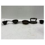 LEHMAN MINIATURE CAST IRON SAD IRON, MINIATURE