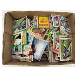 LARGE LOT OF MLB SPORTS CARDS - RYNE SANDBERG &