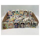 LARGE LOT OF MLB SPORTS CARDS - PEDRO MARTINEZ