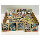 LARGE LOT OF VINTAGE MLB SPORTS CARDS - OZZIE
