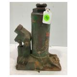 LOT OF 2 HYDRAULIC BOTTLE JACKS - 1 1/2 & 2 TON