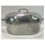 WAGNER WARE MAGNALITE 4267P 13 QT ROASTER WITH