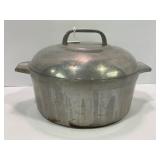 WAGNER WARE MAGNALITE 4248P DUTCH OVEN 5 QT