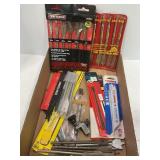 LARGE LOT OF WOOD SPADE BITS, HACKSAW BLADES &
