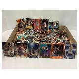 LARGE LOT OF VINTAGE NBA SPORTS CARDS