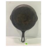 GRISWOLD #6 CAST IRON SKILLET - 9"