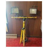 WORK LIGHT WITH ADJUSTABLE STAND