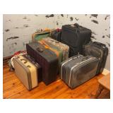 LARGE LOT OF ASSORTED LUGGAGE - SOME VINTAGE