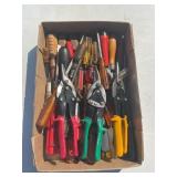 LARGE LOT OF SCREWDRIVERS AND FILES - MANY VINTAGE