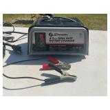 SCHUMACHER 6/2 AMP DUAL RATE BATTERY CHARGER