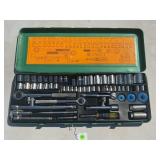 60 PC RATCHET AND SOCKET SET IN METAL CARRY CASE