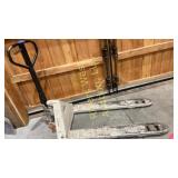 Crown pallet jack