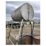 500 Gal Farm fuel tank and stand