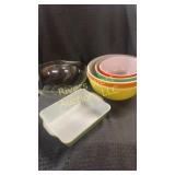 Vintage Pyrex bowls and baking dish