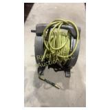 1/4ï¿½ Flexzilla air hose and hose reel