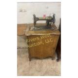 Antique Whites sewing machine