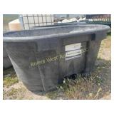 Rubbermaid 100 Gal stock tank