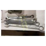 Four Thorsen wrenches 1 inch to 1-1/4'