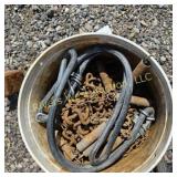 Bucket of pick up chains?