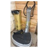 Power plate exercise machine with power plate