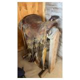 Rough out western saddle with a 15ï¿½ seat