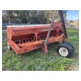 International 620 12' grain mill
