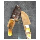 2 fixed blade hunting knives