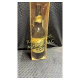 Unopened Rainier pale beer collectable.