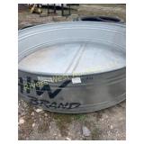 HW brand galvi r82 8'X24' round stock tank